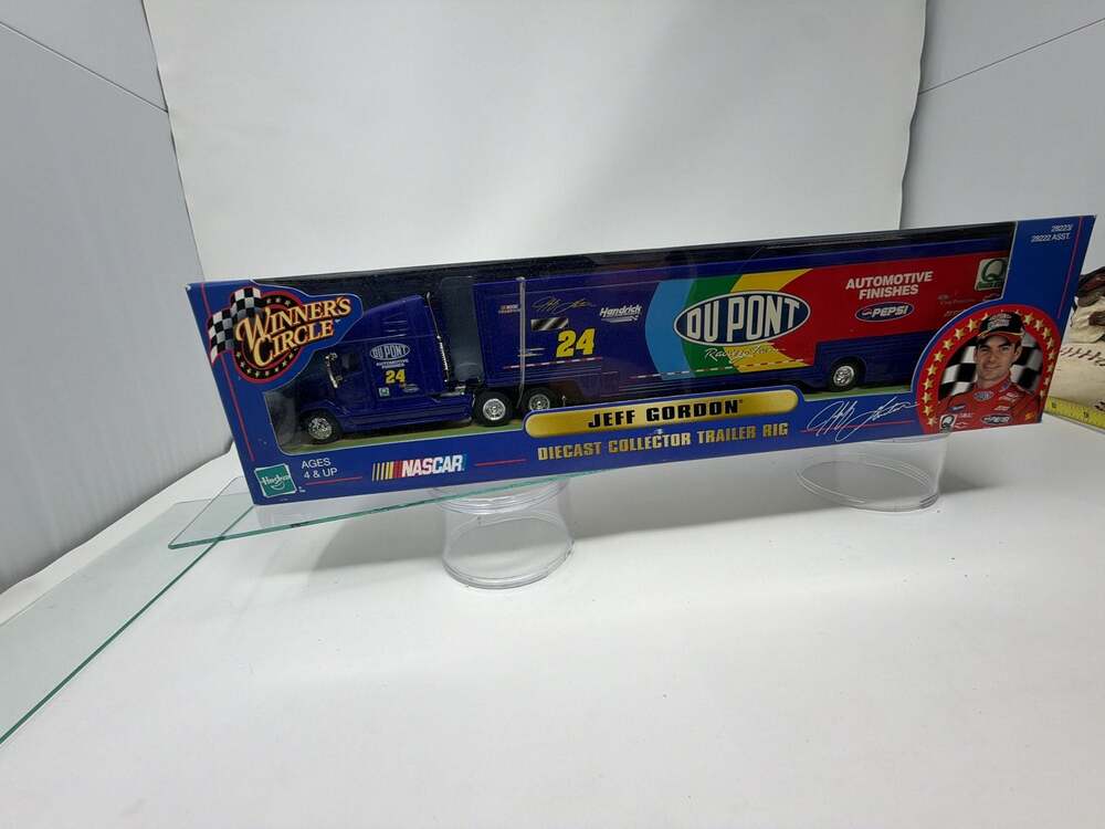 Winners Circle Jeff Gordon #24 NASCAR Diecast Collector Trailer Rig 2000